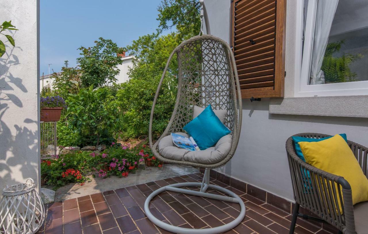 New!!! New Riva Luxury One - With Sunny Terrace & Big Garden Lejlighed Poreč Eksteriør billede